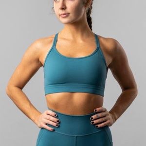Alphalete alphalux tri sports bra